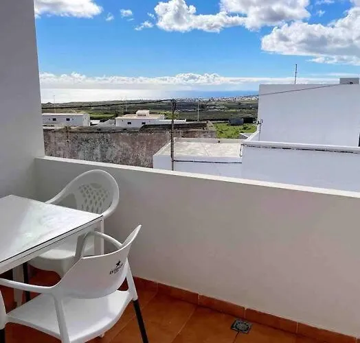 A Cozy Staying In The Heart Of Lanzarote. *